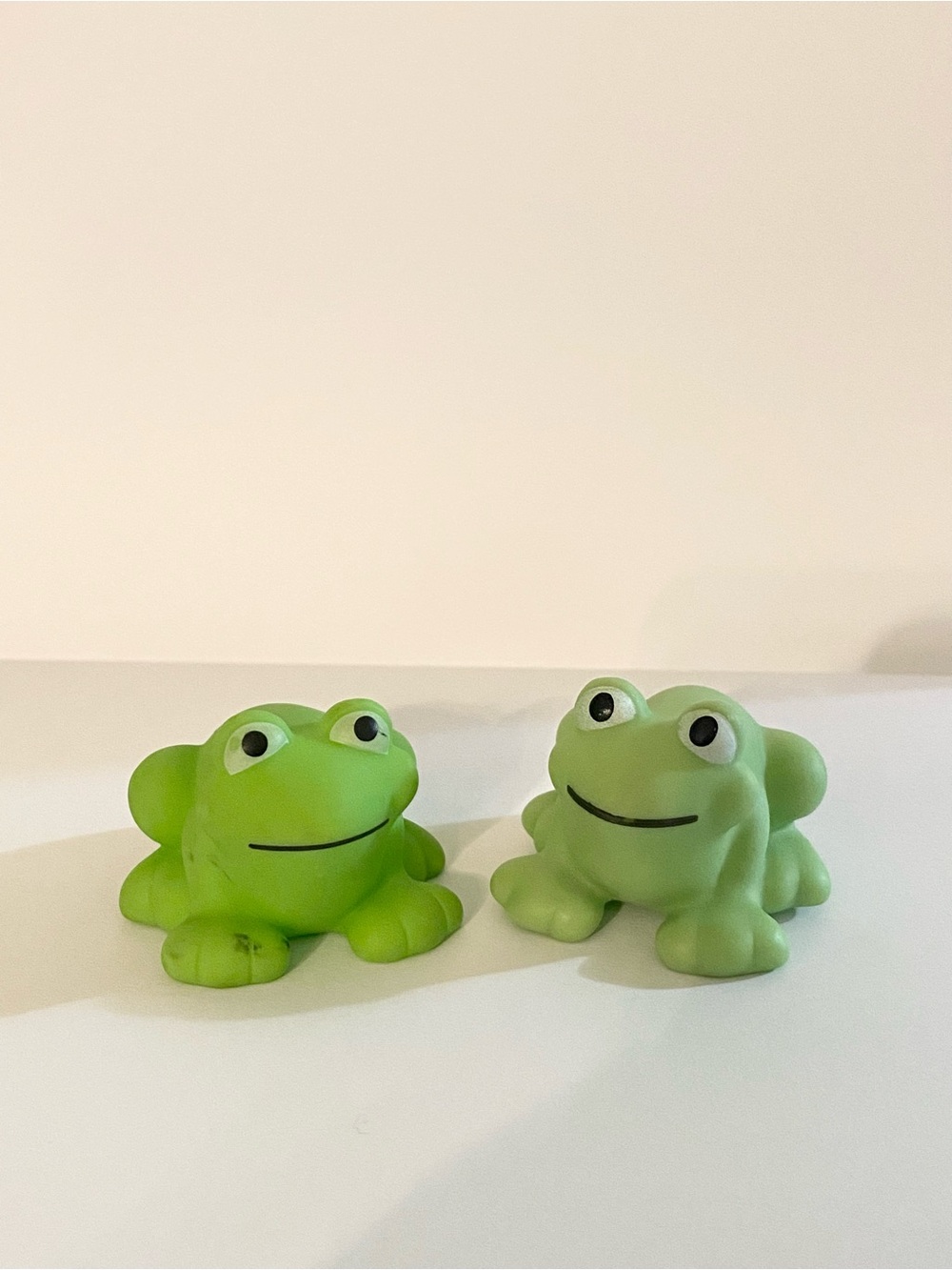 Rubber Frog Toy Figure Lot Green Animas Pond 4/$20 🛑